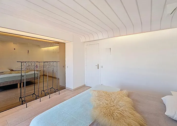 Henri Camille Agency - Goelands- Luxury 3 Bedrooms Huge Sea View Terrace